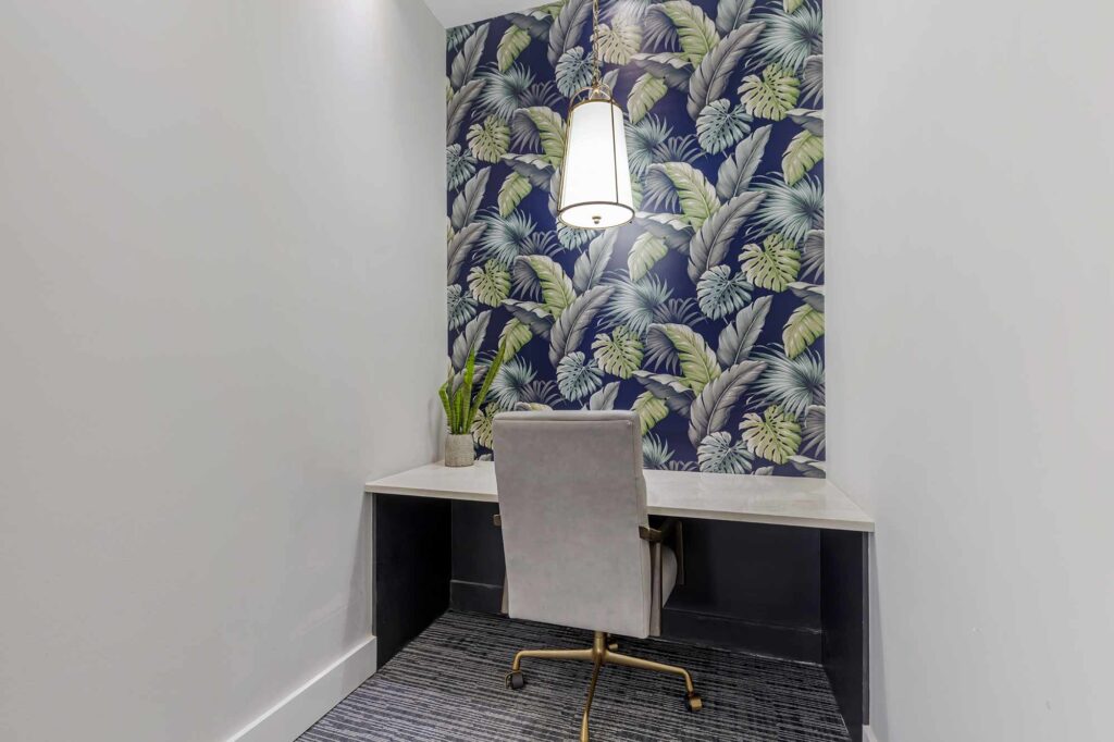Private co working desk